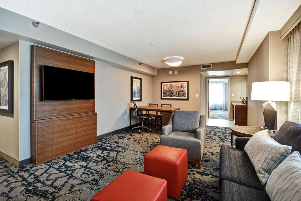 Embassy Suites By Hilton Omaha Downtown Old Market Номер фото